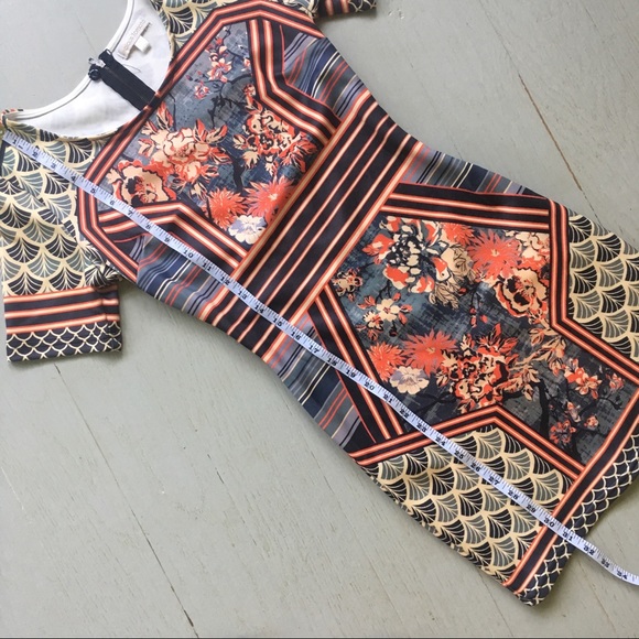 Floral Bodycon Dress - Picture 5 of 8